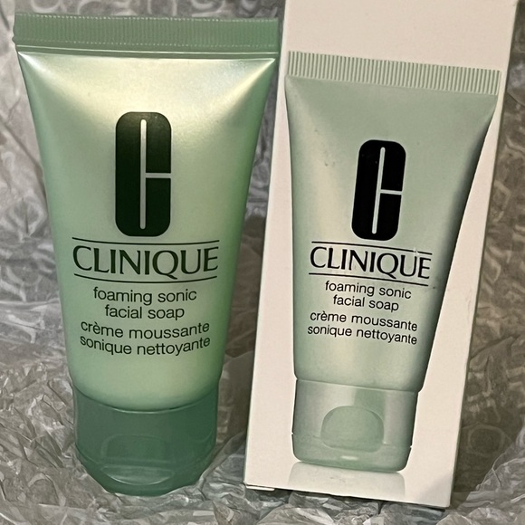 Clinique lotion, exfoliater, facial scrub - Picture 2 of 2